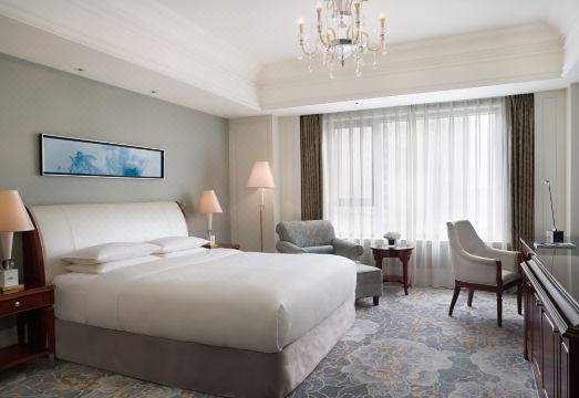 코트야드 바이 메리어트 상하이 펑셴 외관 야경 이미지