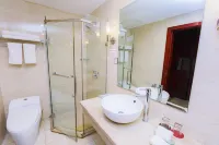Qiongtian Hotel (Better Life Plaza, Huaihua Railway Station) Hotels near Qiongtian Square