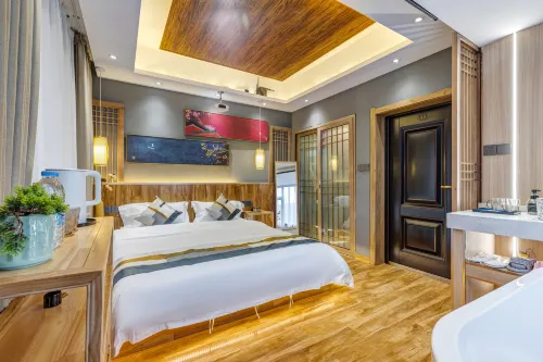 Ting Ting B&B (Xi 'an Bell and Drum Tower Huimin Street, Phase 6 Store)