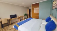 Super 8 Hotel (Lianyungang Darunfa Wanrun Commercial Street)