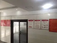 Wanzai Jincheng Business Hotel