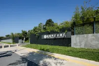 Bay Breeze Resort Hotels in Shenzhen