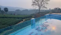 Yaan Chaan Hotel - Rooftop Pools
