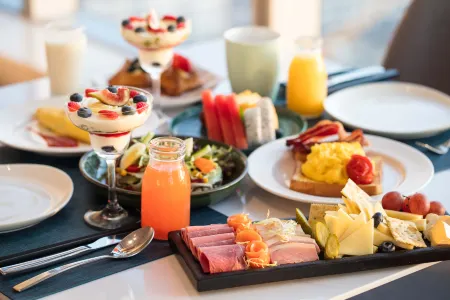 The Westin Nanjing Xuanwu Lake Отели рядом с достопримечательностью «CPC Nanjing Committee Party School»