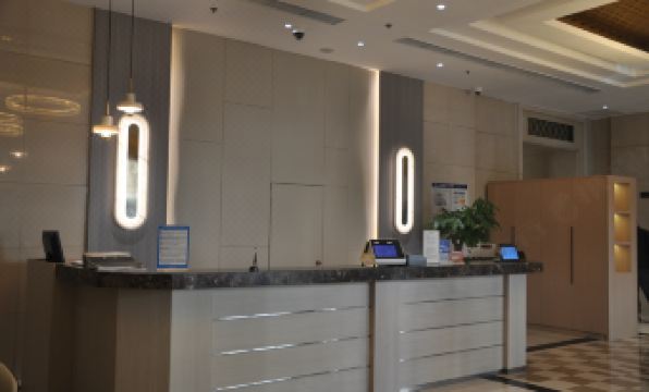 Waiting Qingju Hotel(Shanghai Stadium Xujiahui Station Branch)