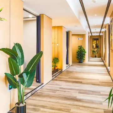 Holiday Inn Express CHONGQING GUANYINQIAO by IHG Отели рядом с достопримечательностью «Площадь Звездного Флота»