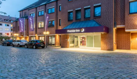 Premier Inn Braunschweig City Centre hotel Отели рядом с достопримечательностью «Крепость Данквардероде»