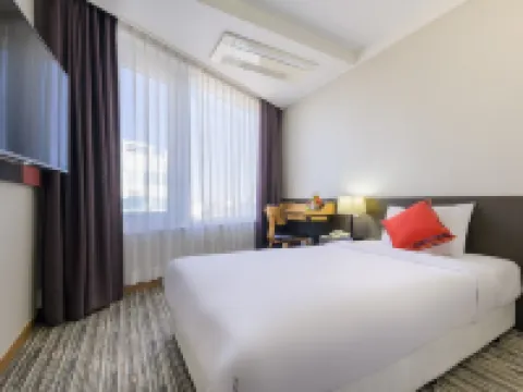 Shin Shin Hotel Jeju Worldcup Hotels near Pyoseon