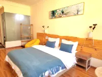 棲蔓精品客棧（磨西古鎮海螺溝遊客中心店）