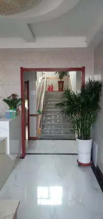 Jinta Xinhongxu Hotel