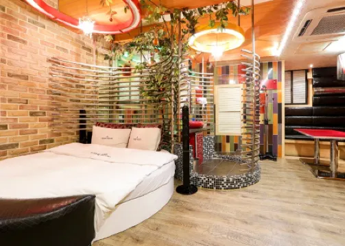 โคอัม ทัวริสต์ โฮเทล