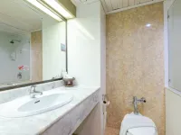 Pinnacle Lumpini Park Hotel Hotels near 泰國中華會館 Chonghwa Chinese School