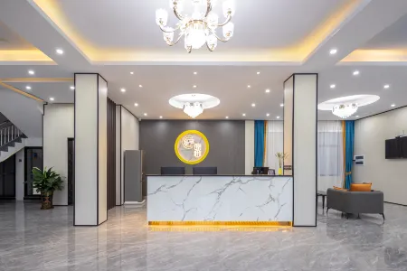 Novi Hotel (Haikou Meilan Airport) Отели рядом с достопримечательностью «Guanlanhu Huayi Fengxiaogang Dianying Gongshe-Nanyang Street»