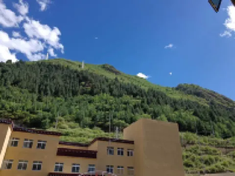 Xinlong Teng Zhikongsa Homestay