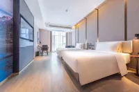 Atour Hotel ,Yibin High-speed Railway West Station Mixc World