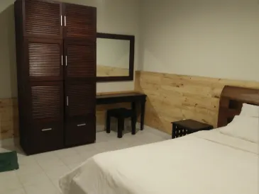 Made House Homestay and Dormitory
