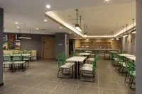 Shankee Tea Style Hotel (Chaoyang Lingyuan Hengfa Shopping Center) - فطور