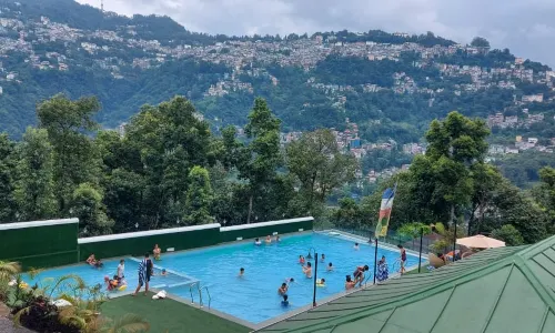 Treenz Hotel