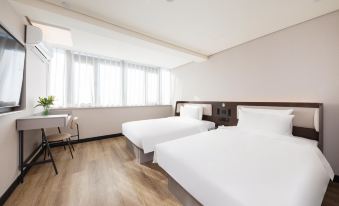 HanTing Hotel (Beijing Wukesong Wanshou Road Subway Station)