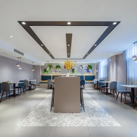 Homeinn Selected Hotel (Haiyang Xinyuan Square)