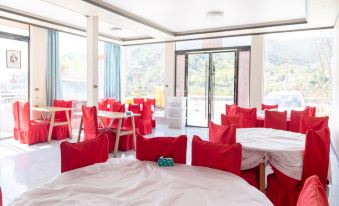 Mianning Lingshan Sunshine Hotel