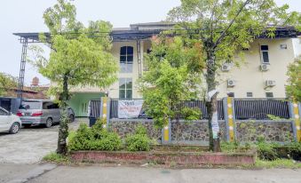 Djati Homestay Redpartner Near Gor Djarum Kudus