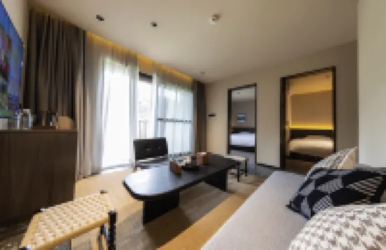 Qingyuan Lianzhou Longtan Holiday Homestay