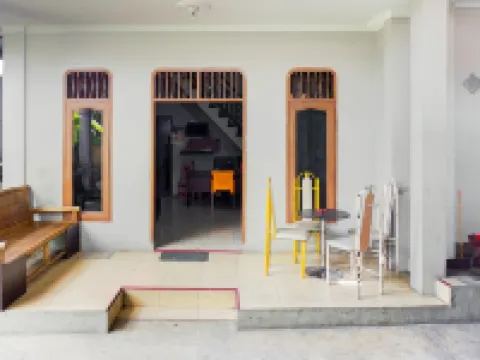 Home Stay Kembar Syariah RedPartner Hotel a Binjai