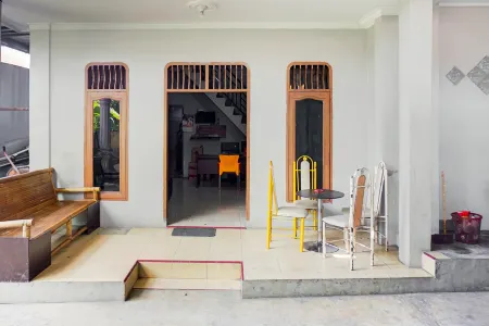 Hotel O Home Stay Kembar Syariah Отели в г. Бинджай