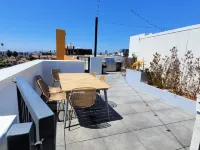 StaysPro - Gorgeous Hollywood Apts LA's Best Location and Amazing Roof Deck