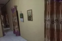 SPOT ON 93542 Suripah Kostel Syariah Hôtels à : Padamara
