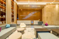 Lavande Hotel Huidong High-Speed Railway Station Shengli Square Store Hotel di Huidong