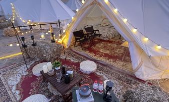 Dunhuang Zhiyu Zhiquye Desert Camping Homestay