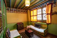 Lhasa Bakuoyin Cultural Hotel (Jokhang Temple Barkhor Street)