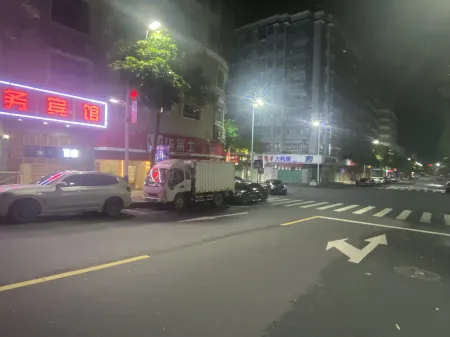 Shunjing Business Hotel Отели в г. Дапу