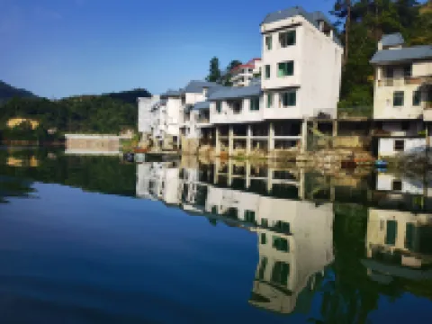 Lianzhou Fragrant Fish Village Homestay
