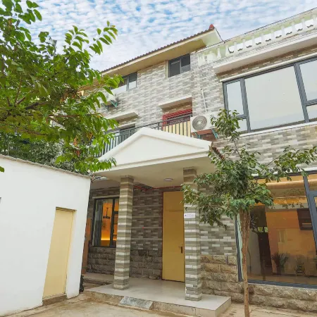 There is a courtyard homestay in Kaifeng