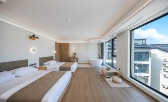 Zhoushan lvyun Bay Beach sunrise swimming pool holiday hostel