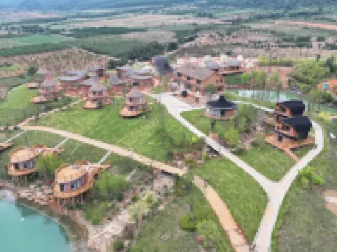Pomegranate Garden Homestay Hotels in Xiajiang