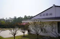 Guigang Tonggu Bay Hot Spring Resort Hotel - balcony