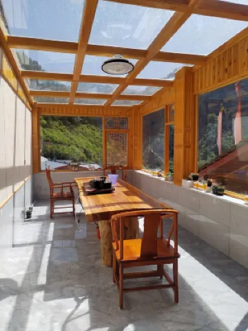 九寨溝畔山雲墅