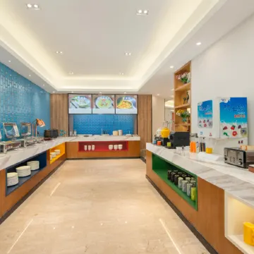 Wenzhou Pingyang High-speed Railway Station New Century Mingting Hotel