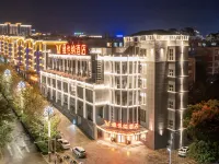 Vienna Hotel (Lincang Yongde) فنادق في يونغ ده