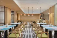 Lisilai Hotel (HSBC Plaza)