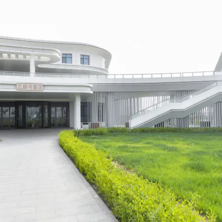 Korla Five-Petal Flower Hotel