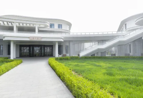 Korla Five-Petal Flower Hotel