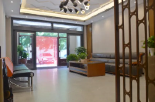 多倫漢博精品賓館（龍澤湖公園店）