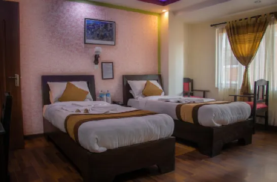 Alpine Hotel & Apartment