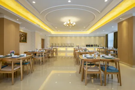 Vienna 3 Best Hotel (Weifang Linqu) Отели в г. Линцюй