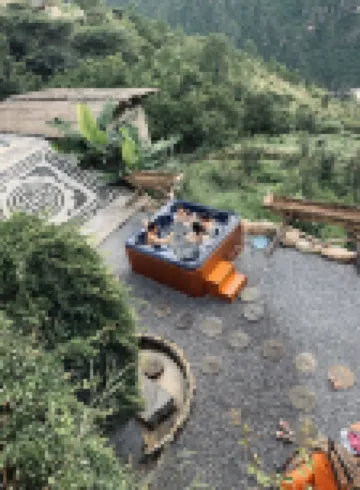 Tiger Leaping Gorge yachajiao Manor